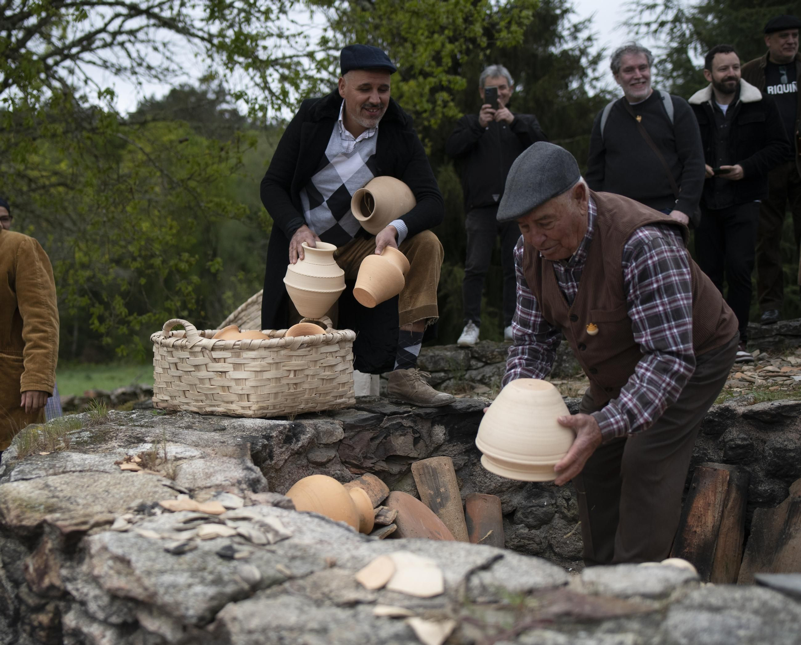 Galería | Niñodaguia reivindica o saber  e legado do oficio cacharreiro