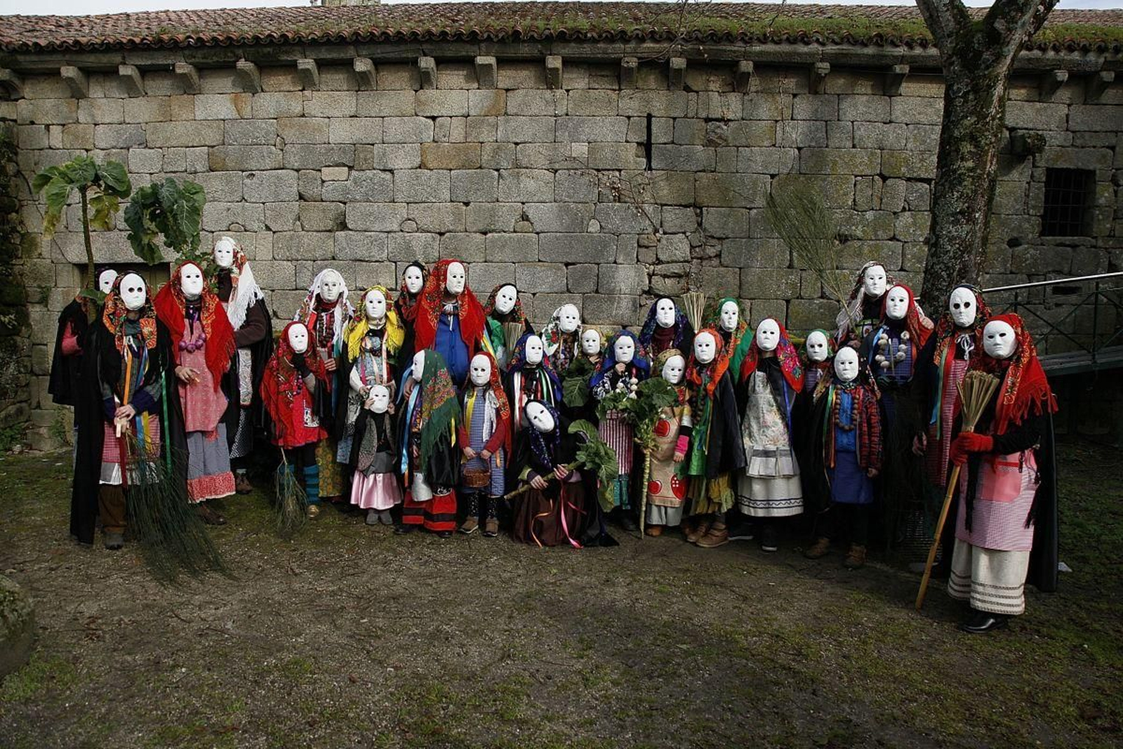 Saída dos farrumecos en Xunqueira de Ambía onte pola mañá