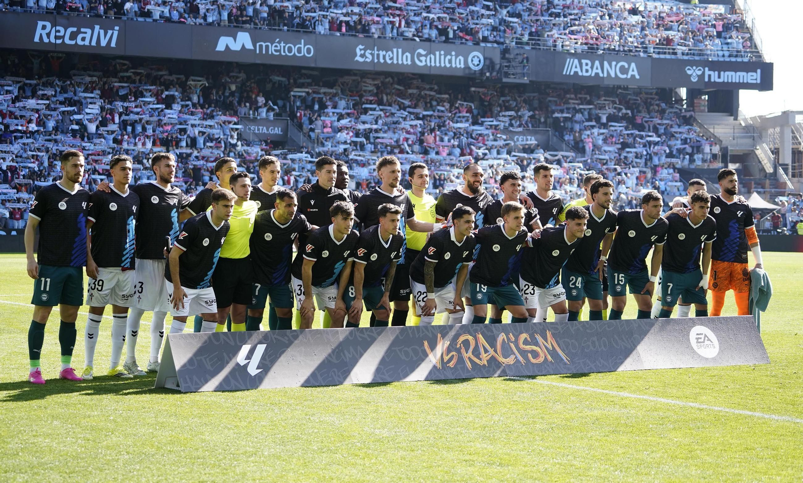 Galería | El Celta y el Alavés se miden en Balaídos