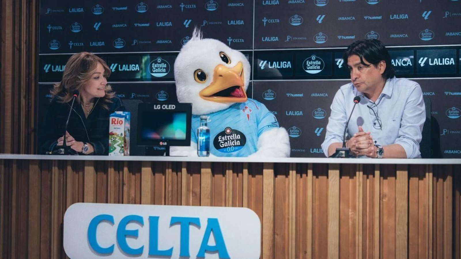 Chiño se convirtió esta semana en la nueva mascota del Celta.