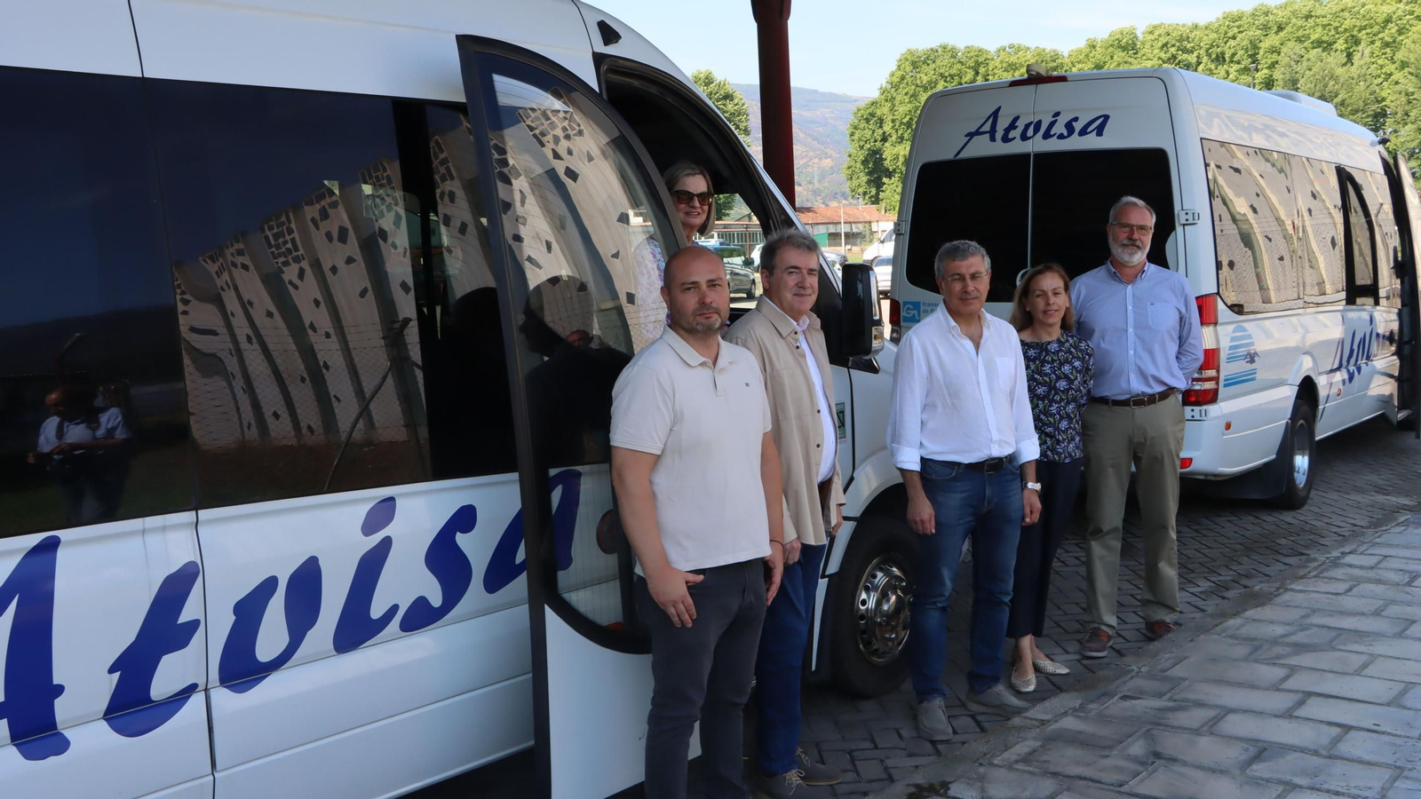Refuerzan el servicio de bus entre A Gudiña y Valdeorras, Viana y Verín: nuevas líneas, ajustes horarios e itinerarios optimizados