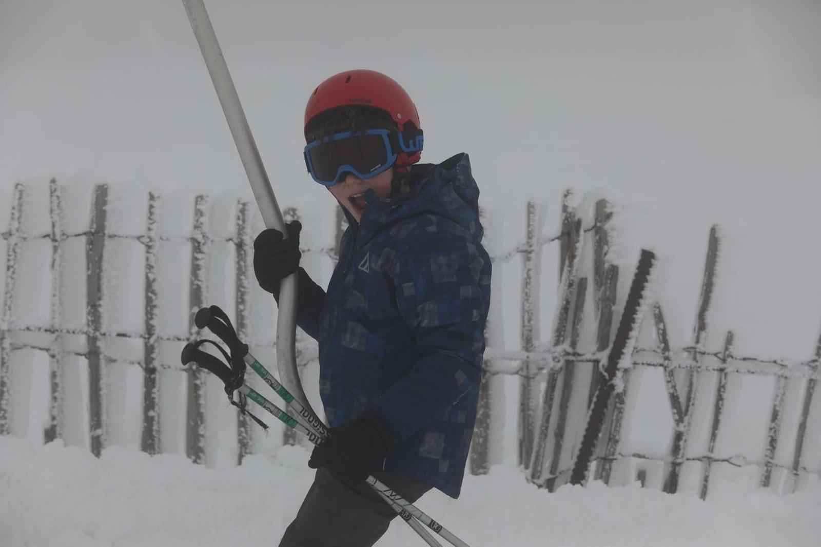 Jornada de esquí en la nieve (Foto: José Paz)