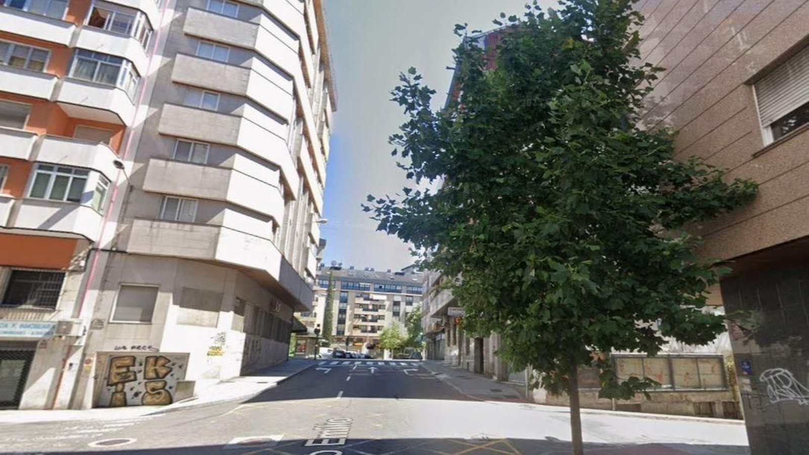 Intersección entre la calle Camiño Caneiro y la calle Celso Emilio Ferreiro