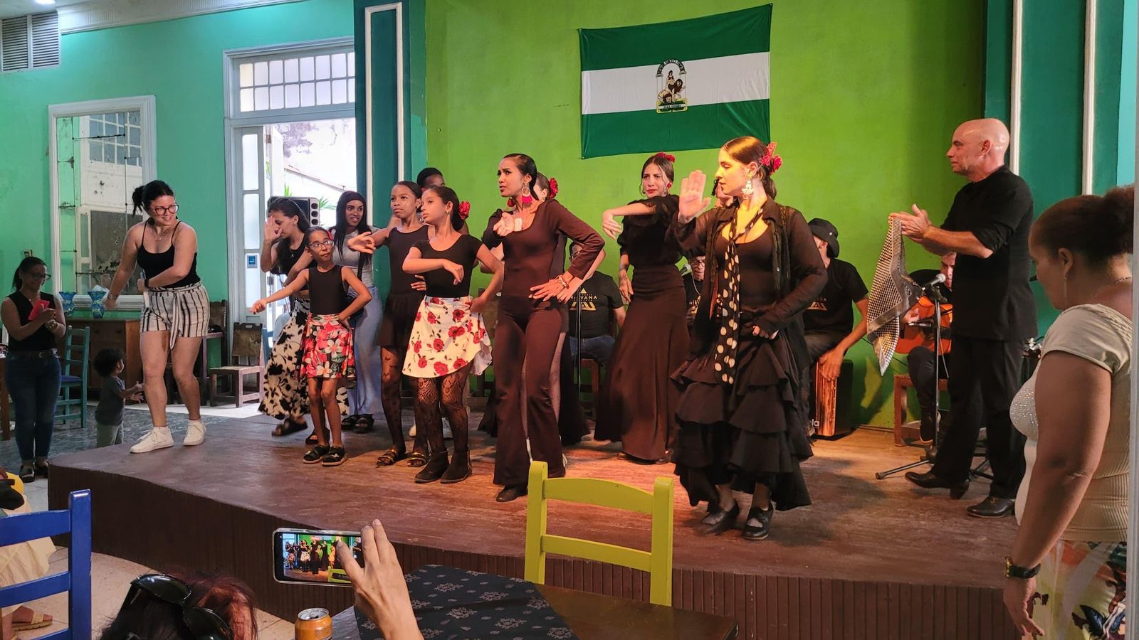 Danzas sobre el escenario