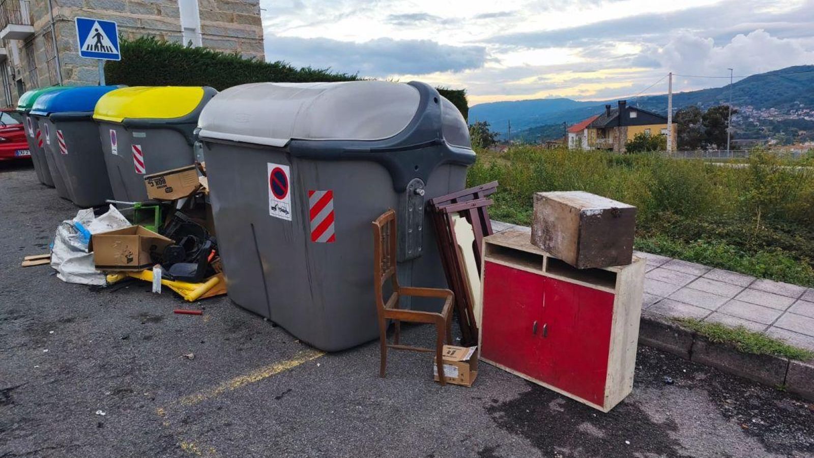 Basura sobre basura sin recogida