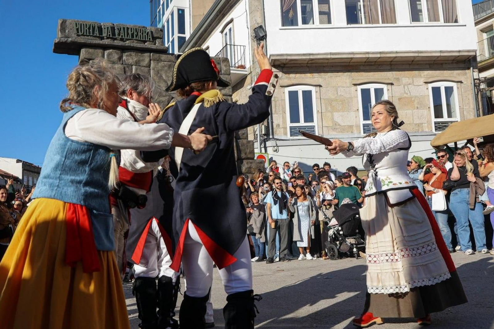 Galería | El Casco Vello de Vigo se llena de vida el sábado por la Reconquista