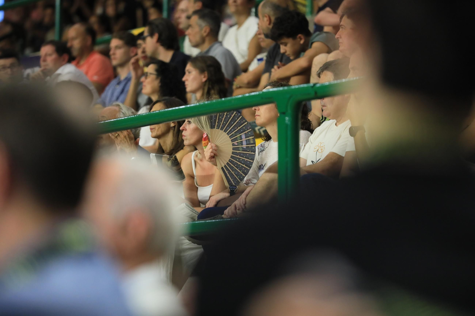 Galería | El Pazo disfruta y vibra con el estreno de la temporada del COB