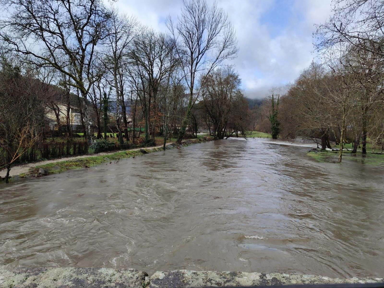 Río Támega en su paso por Matamá (Laza)