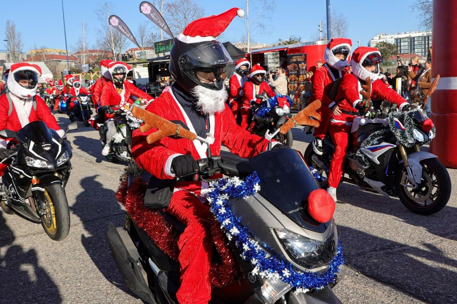 Galería | Los papanoeles moteros toman Vigo
