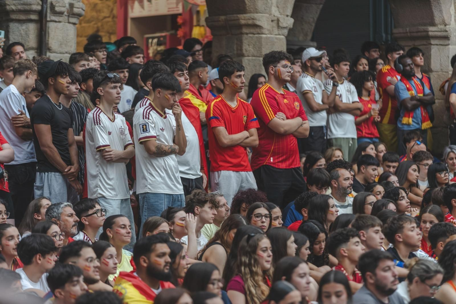 Galería | La ilusión por España tiñe de rojo la provincia de Ourense en la semifinal, en fotos
