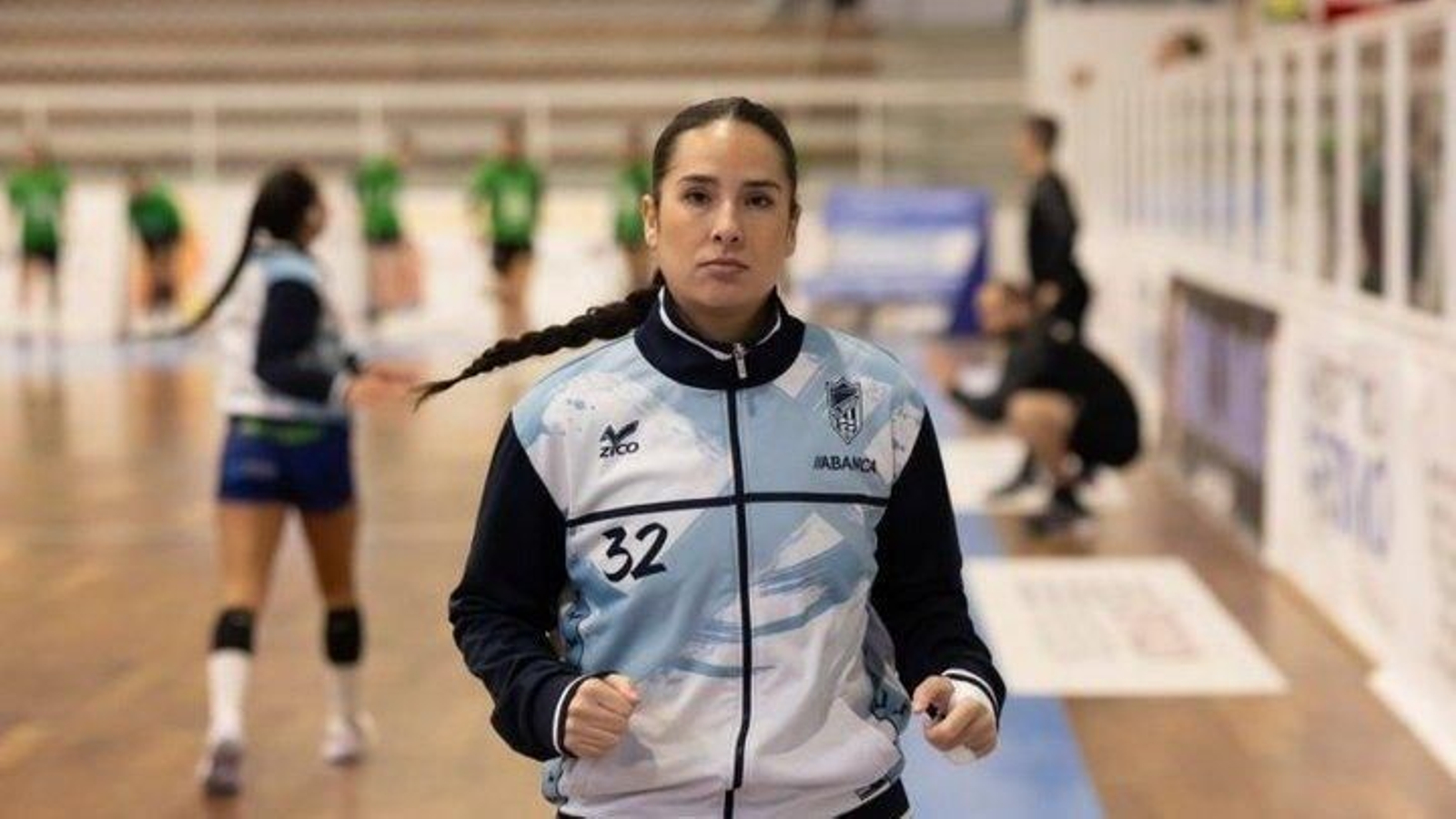 Estela Carrera conoce bien los derbis tras vivirlo con los dos equipos.