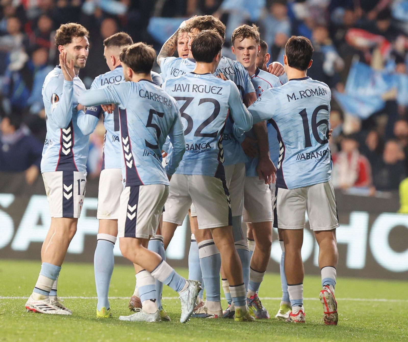 Galería | El Celta y el PAOK hacen vibrar Balaídos