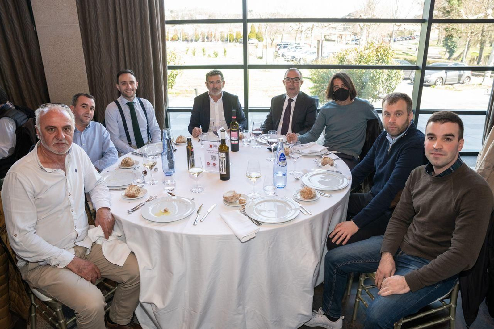 Ramón Nespereira, del departamento de Publicidad de La Región; Eloy Tesouro, de servicios funerarios Santa Eulalia; Jordán Salgado Ferreira, del departamento Digital de La Región; Alejandro Cruz Iglesias, presidente del Polígono Barreiros; Lalo Pavón, periodista; Xabier R. Blanco, periodista; Daniel García, de Auriaxés Asesores S.C.P., y Nacho Márquez, Auriaxés Asesores S.C.P.