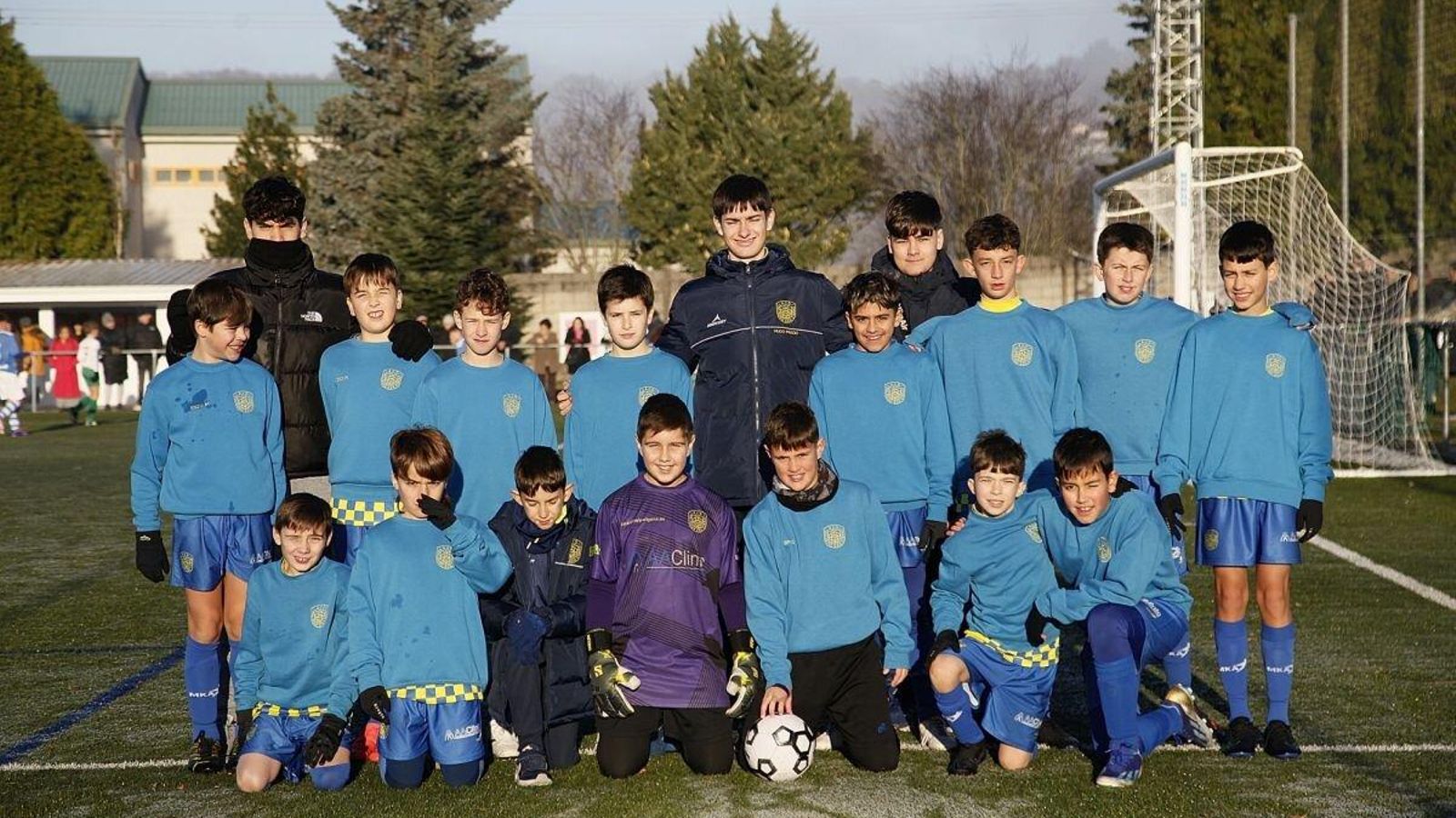 Los alevines del Polígono, en O Outeiro. | Foto: Marcos Atrio/Miguel Ángel