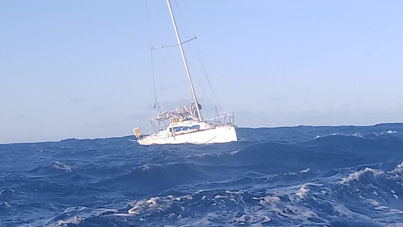 El velero del tripulante muerto se encontró a la deriva.