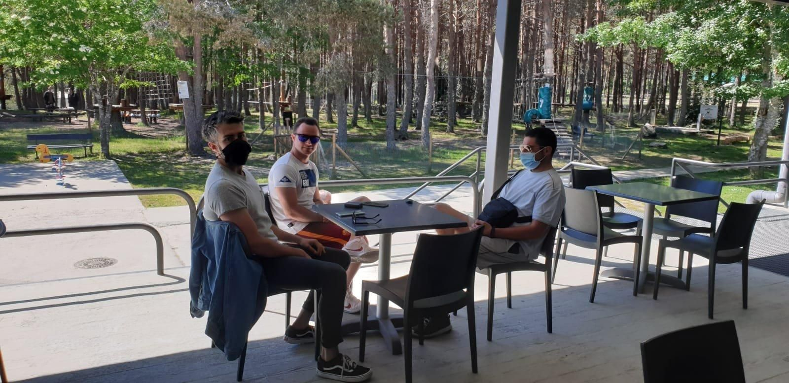 Visitantes disfrutando de las instalaciones. // R.M.