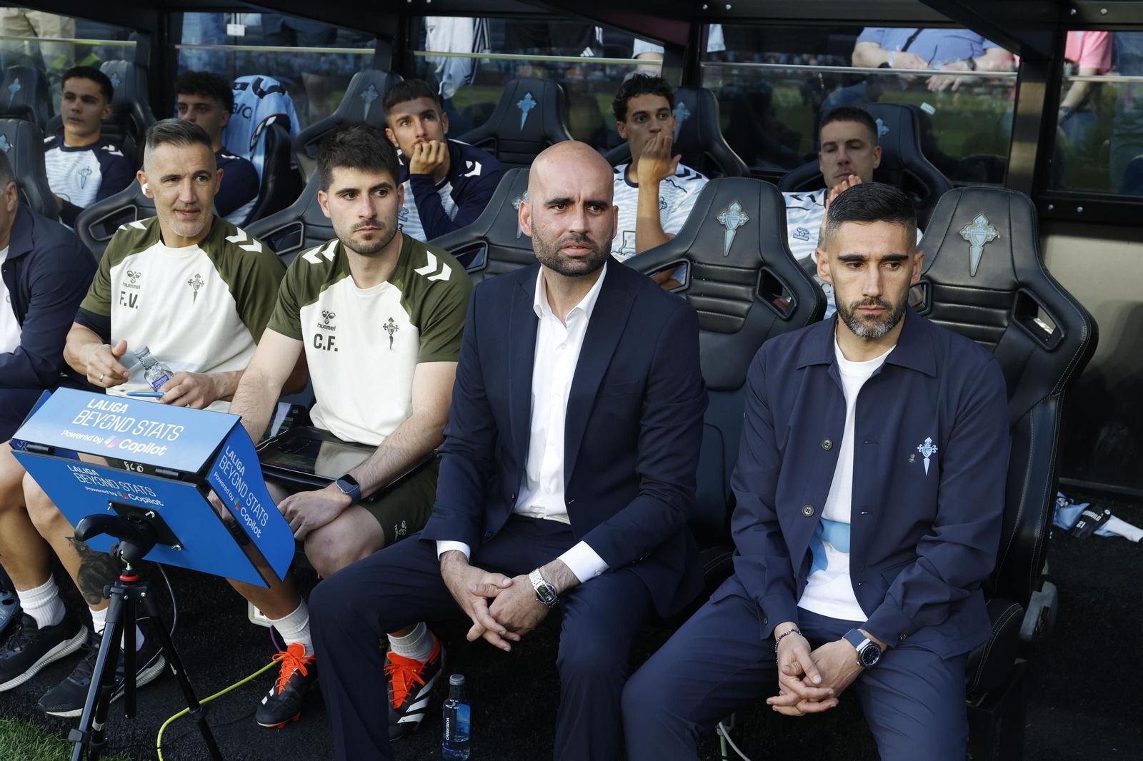 El cuerpo técnico celeste da otra vuelta de tuerca al balón parado con la llegada de Alberto Suárez.
