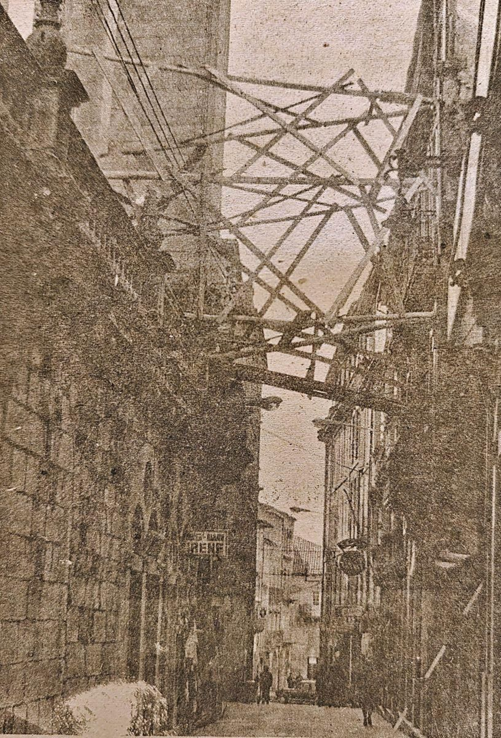 Derribo en la calle de las Tiendas.