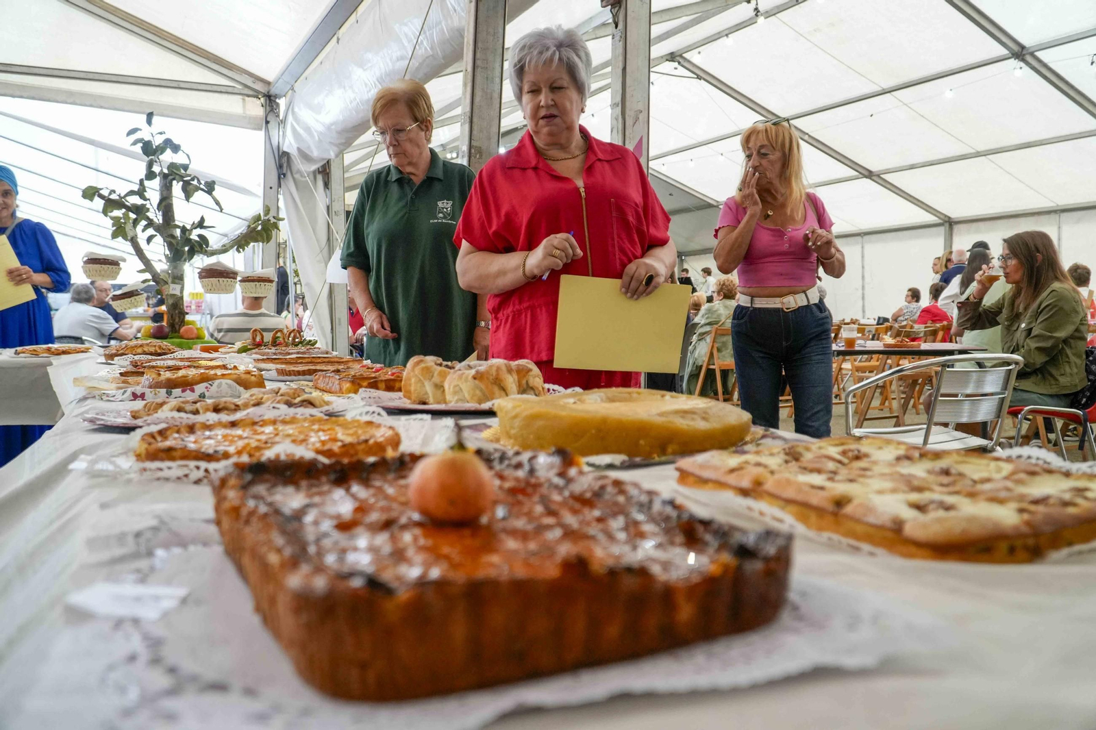 Galería | La Festa da Sidra triunfa en Bembrive con 1.000 litros repartidos