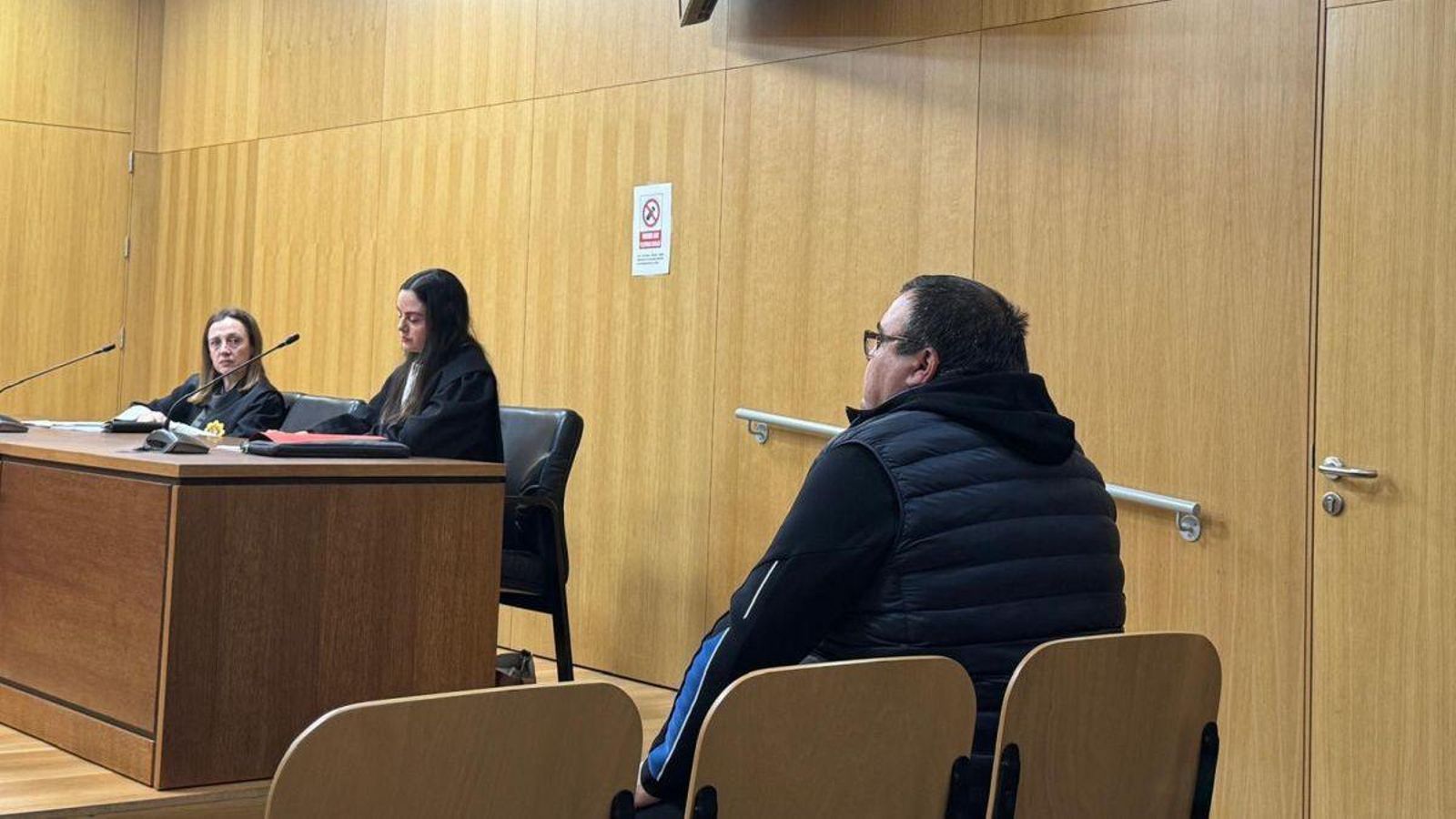 José Javier C. M., ayer en la sala de vistas del Penal 2.