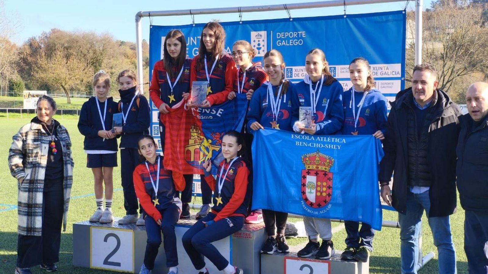 Podio femenino dominado por el Ourense Atletismo Femenino.