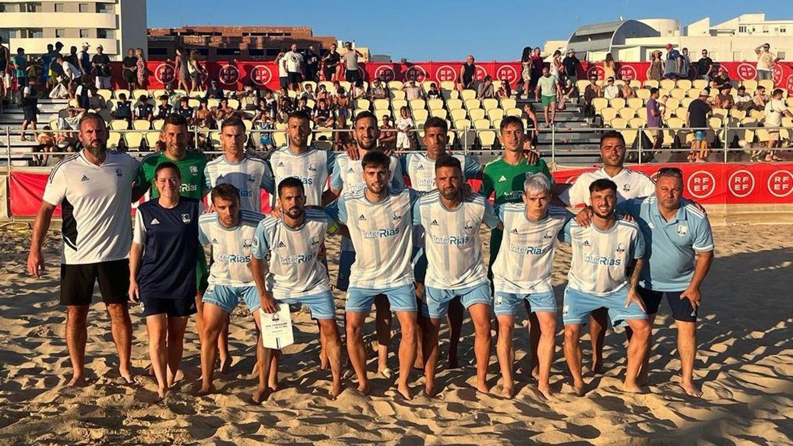 La selección gallega de fútbol playa quedó subcampeona autonómica en la playa de Cádiz.