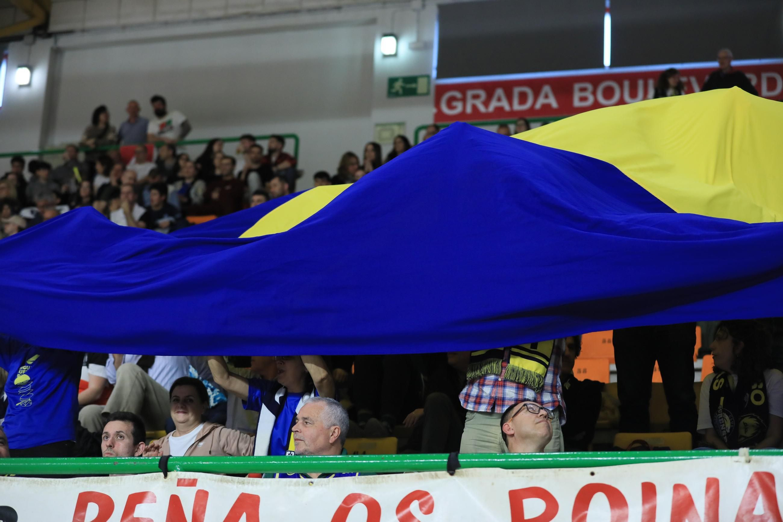 Galería | Así se vivió en el Pazo la victoria del COB