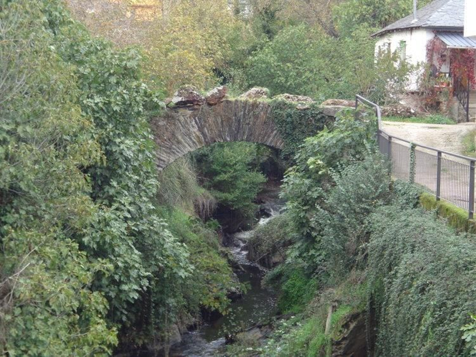 Puente romano de Éntoma