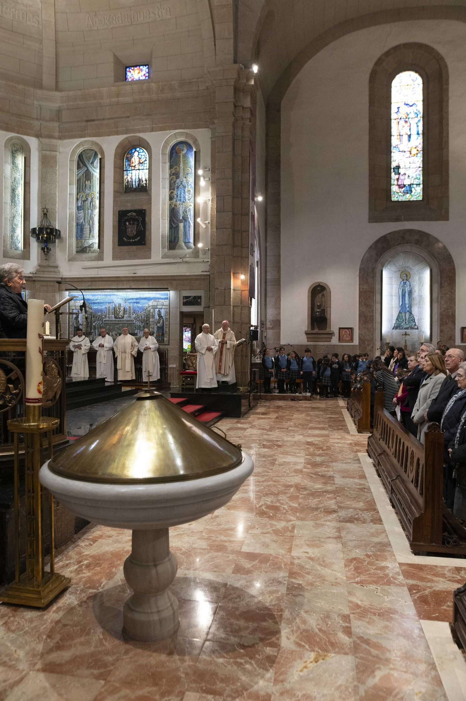 Galería | El Colegio Santo Ángel celebra su centenario dedicado a la formación de los ourensanos