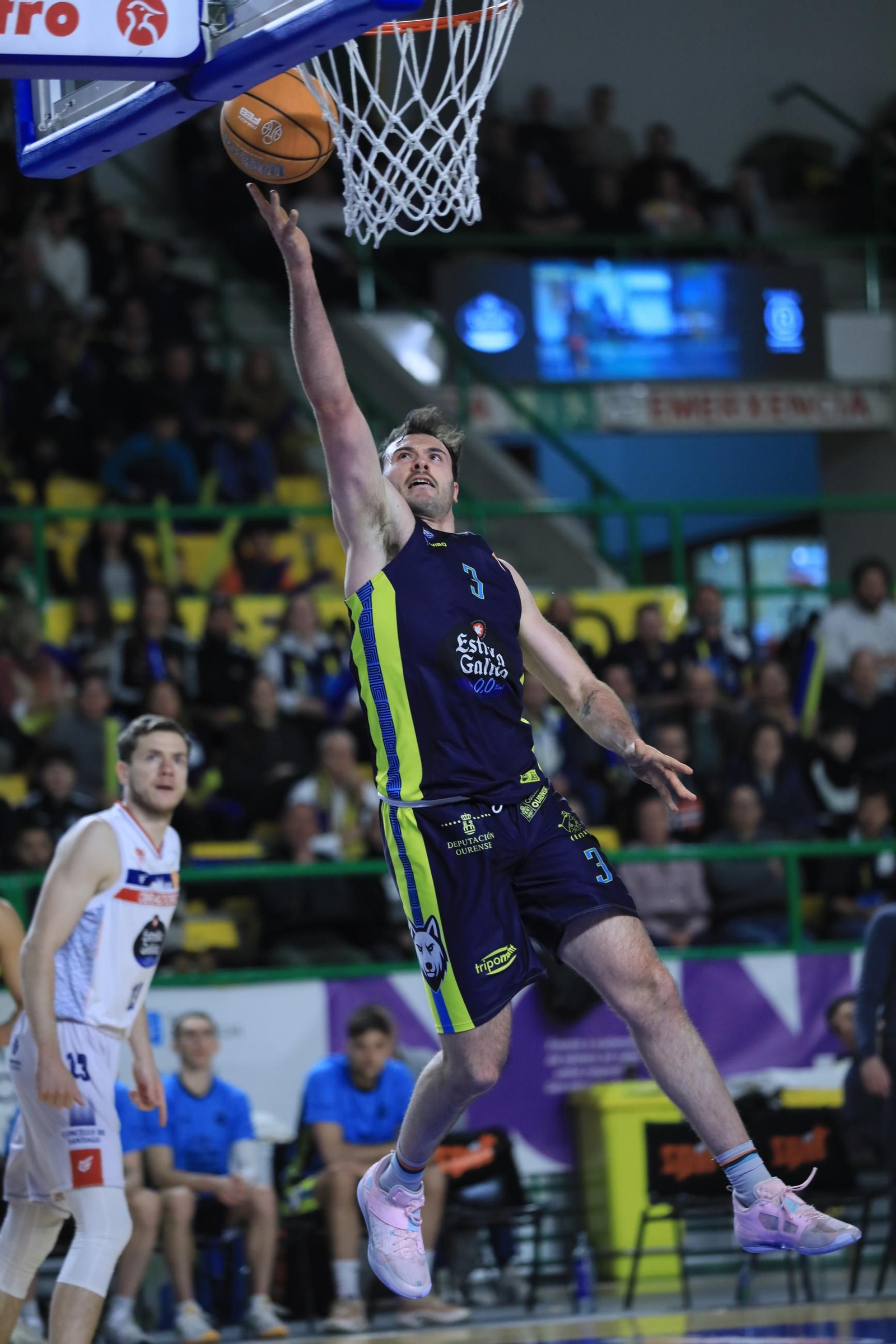 Galería | El Pazo, a reventar para el derbi COB-Obradoiro