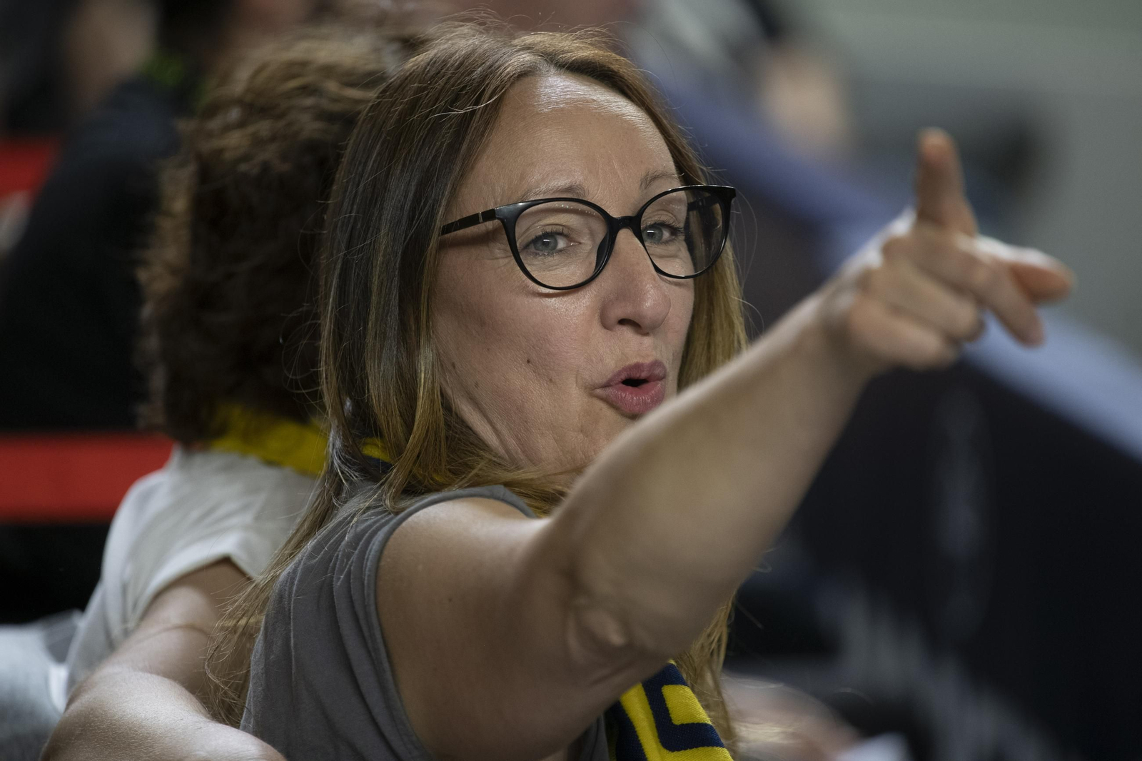 Galería | El Pazo aplaudió a un COB que lo dejó todo ante el Palencia