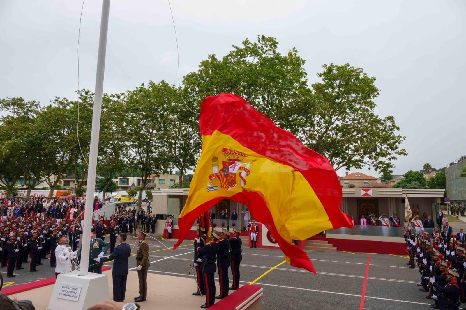 Galería | Las mejores imágenes del histórico Día de las Fuerzas Armadas en Vigo