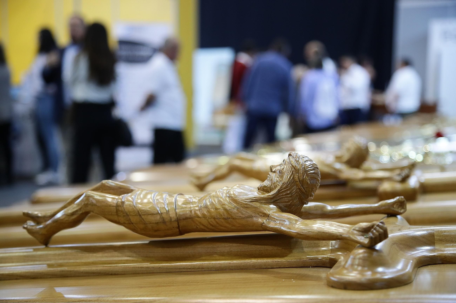 Galería | Las ultimas tendencias en ataúdes y urnas se muestran en Funergal