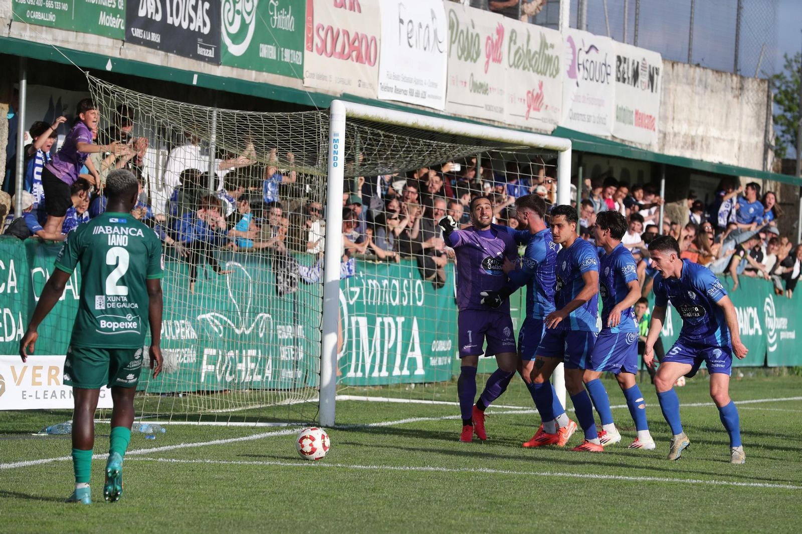 Galería | Empate a uno entre el CD Arenteiro y Ourense CF en el derbi termal
