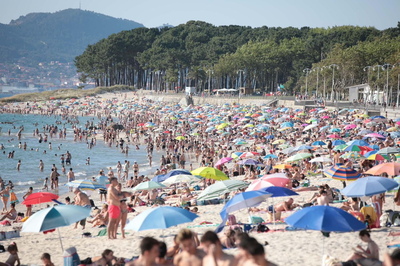 Samil es uno de los refugios favoritos ante la ola de calor.