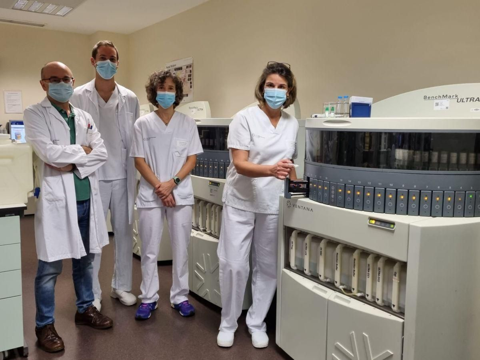 En la imagen, los sanitarios que participaron en la investigación premiada.