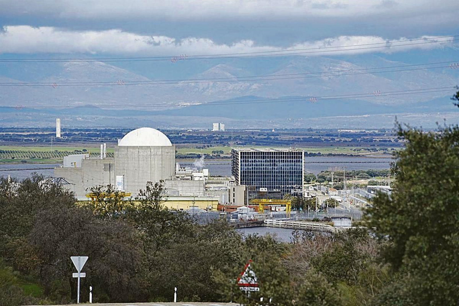 Vista general de la central nuclear de Almaraz, que permacecerá en funcionamiento hasta 2030.