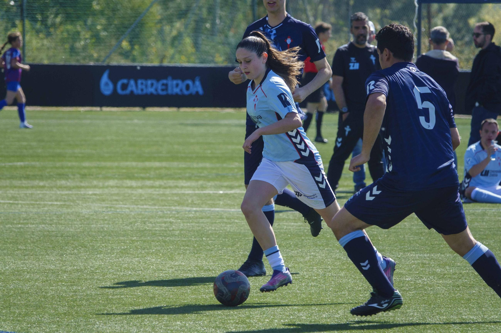 Galería | El fútbol femenino se cita en A Madroa para la II Copa Máis Enerxía
