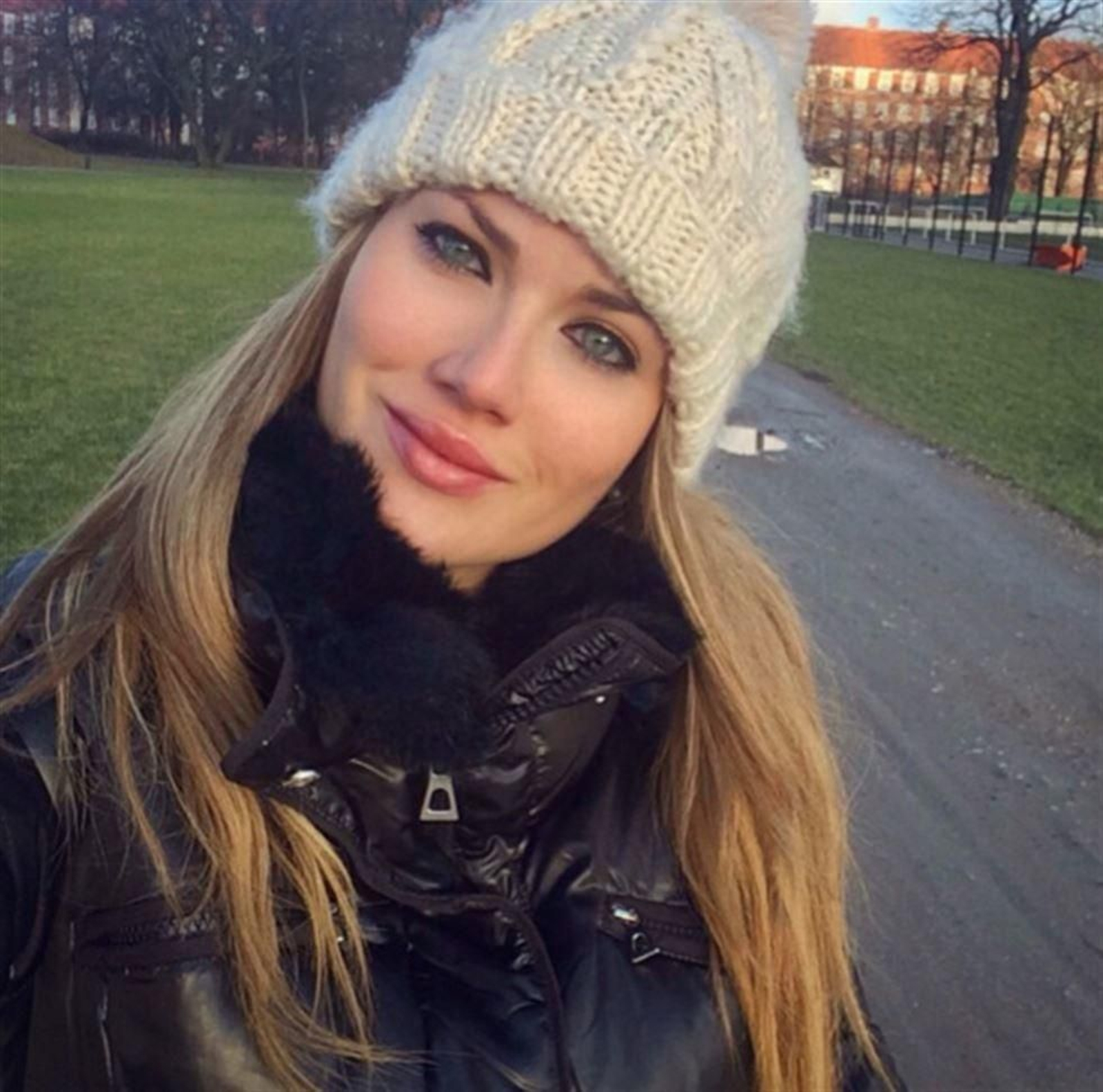 MIREIA LALAGUNA MISS WORLD 201507