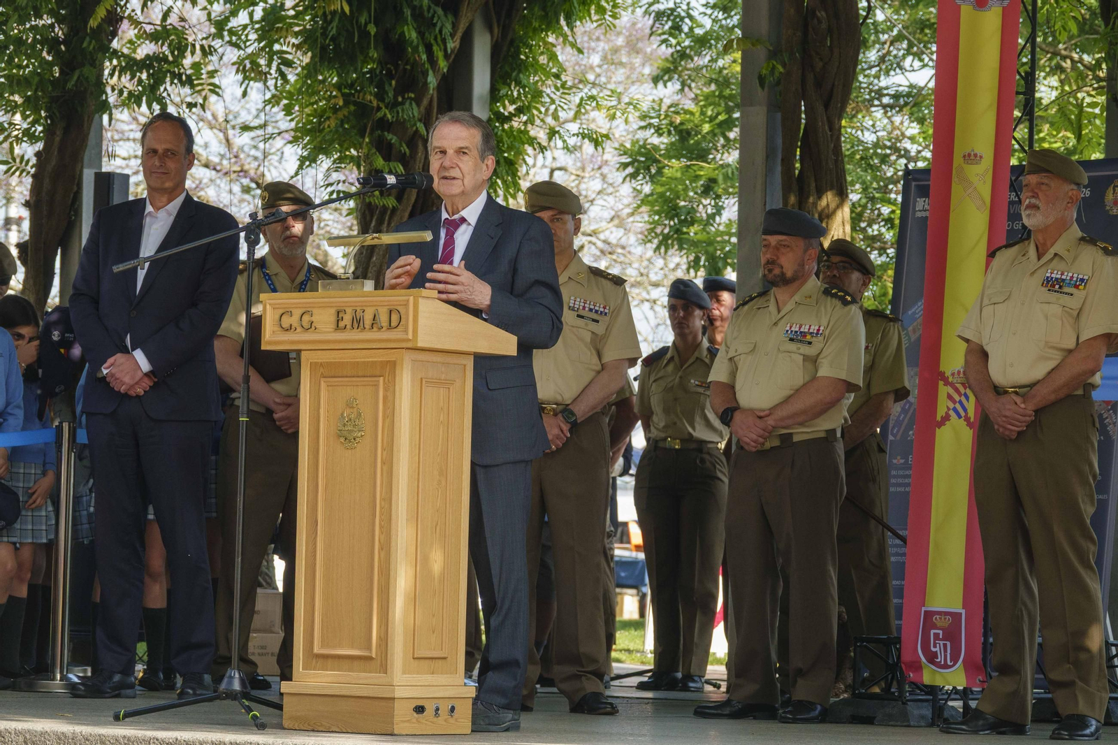 Galería | Comienza la programación del Día de las Fuerzas Armadas en Vigo