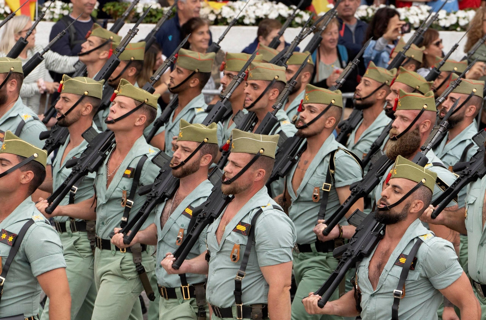 Galería | Las mejores imágenes del histórico Día de las Fuerzas Armadas en Vigo
