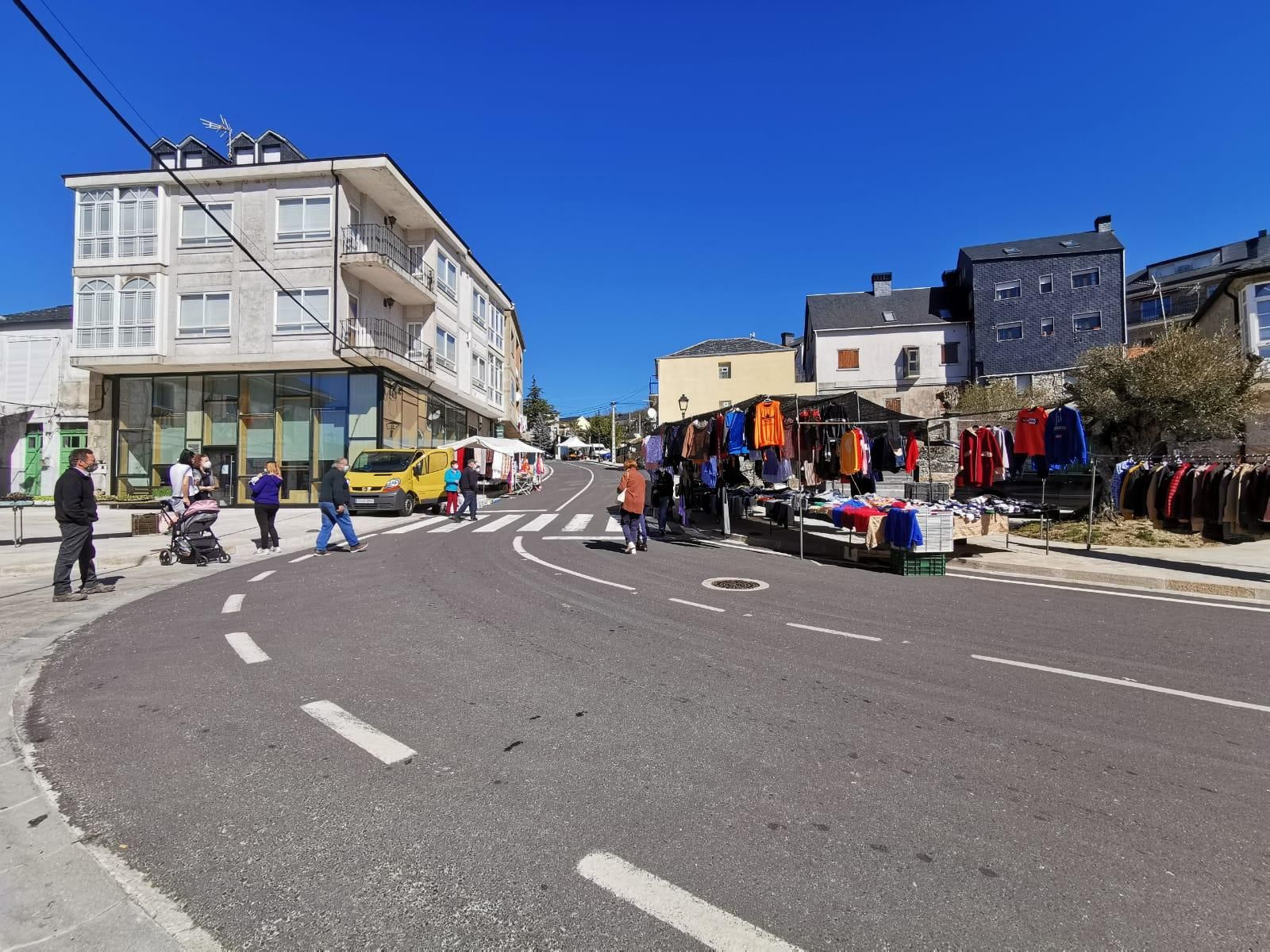 Imagen de un día de feria en A Veiga.