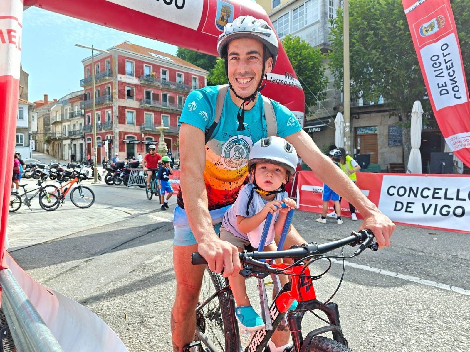 Galería | El ciclismo toma Vigo con la primera edición del Día de la Bici de Atlántico