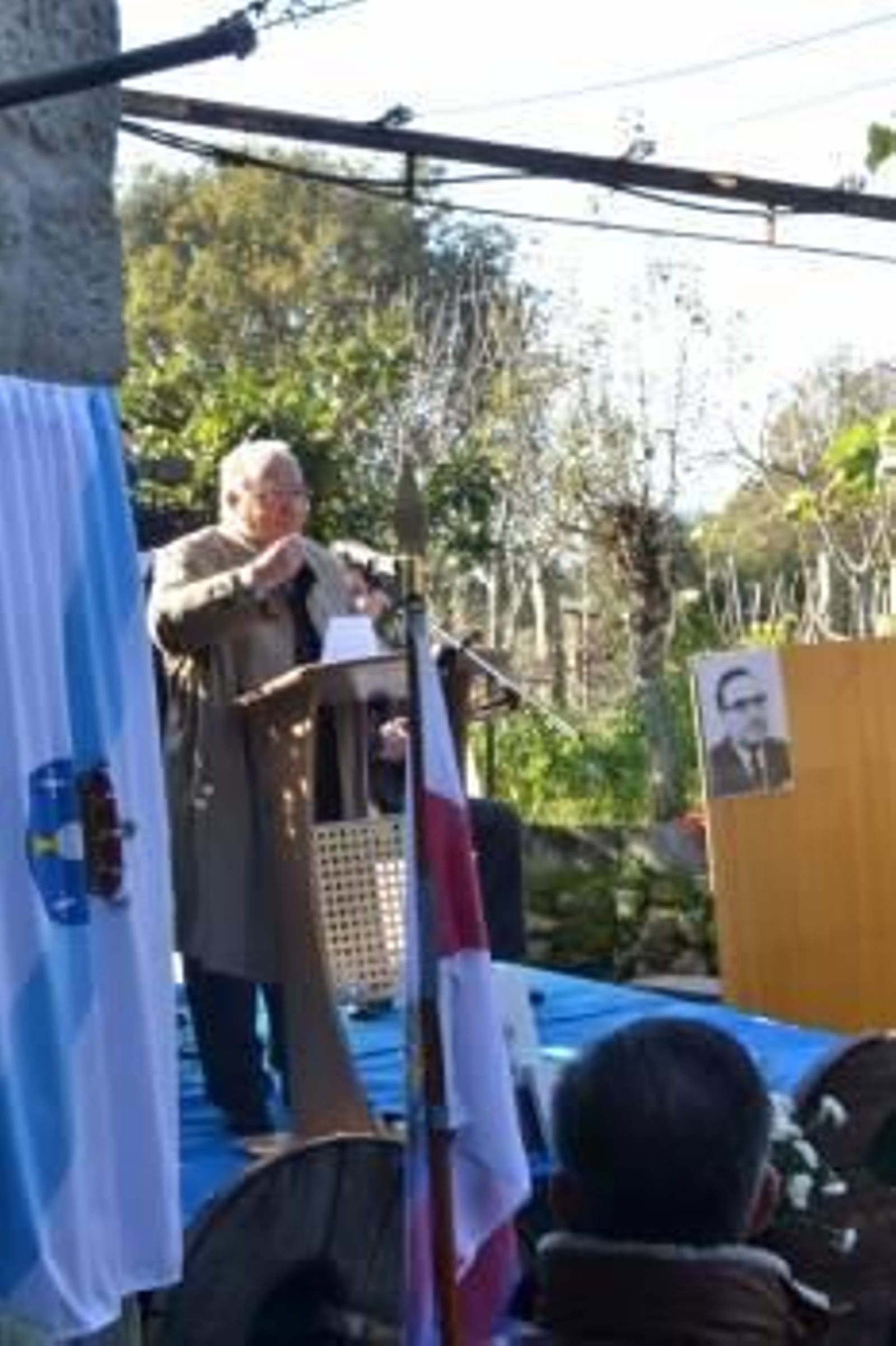 Un momento del emocionante homenaje de ayer en Arbo.