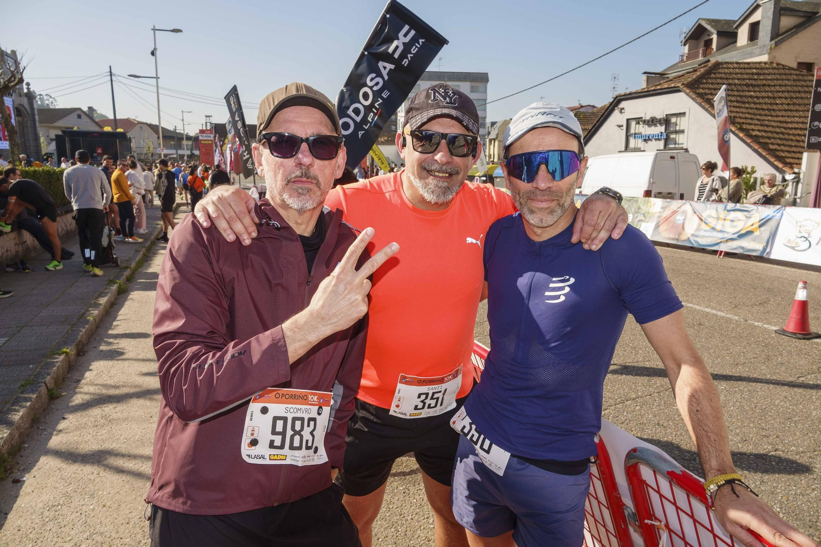 Galería | Pequeños y mayores se divierten en la 10K de Porriño