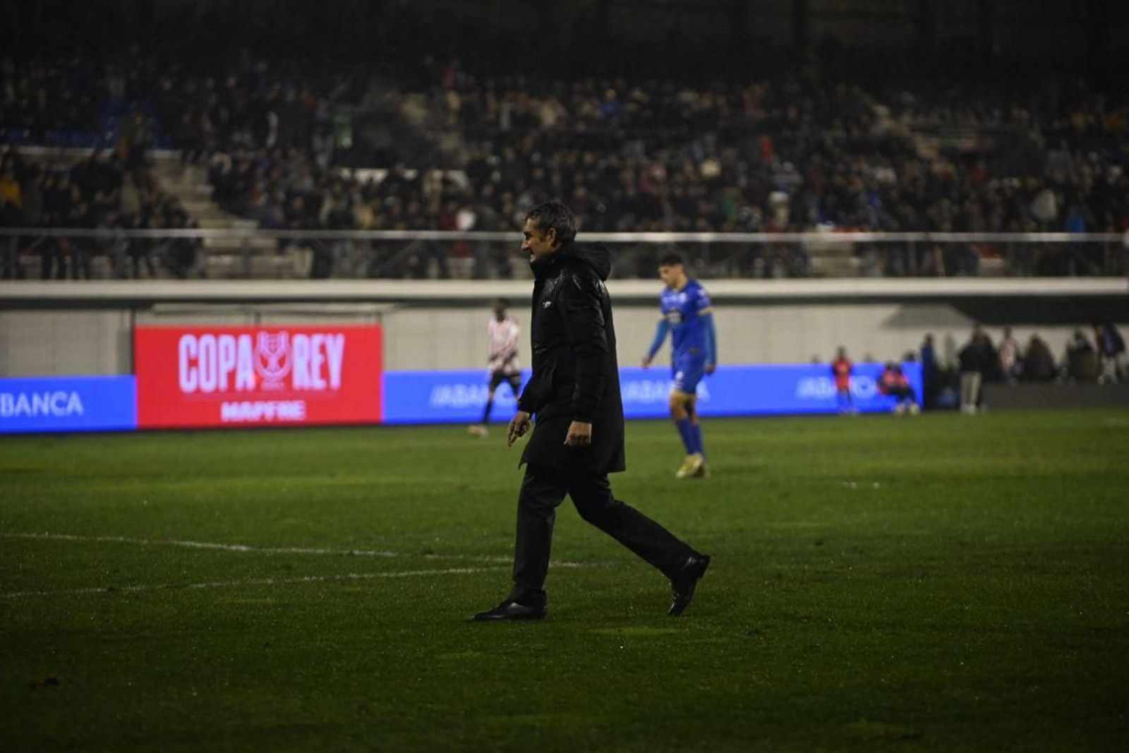 Ernesto Valverde rumbo a vestuarios