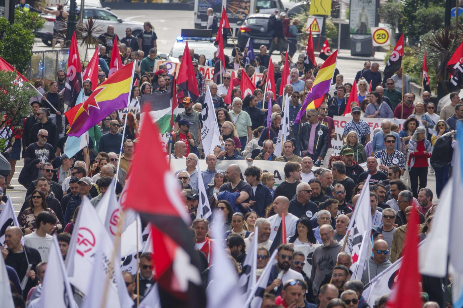 Galería | Jornada de reivindicaciones por el Día del Trabajador en Vigo
