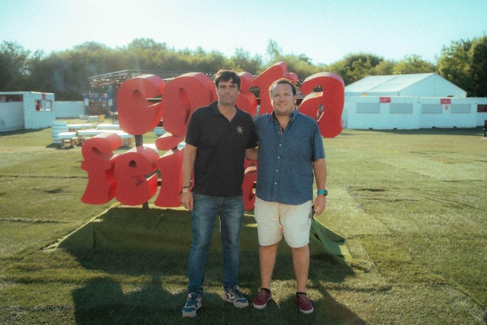 Ignacio Suárez (derecha), con Diego Otero, responsables de Costa Feira.