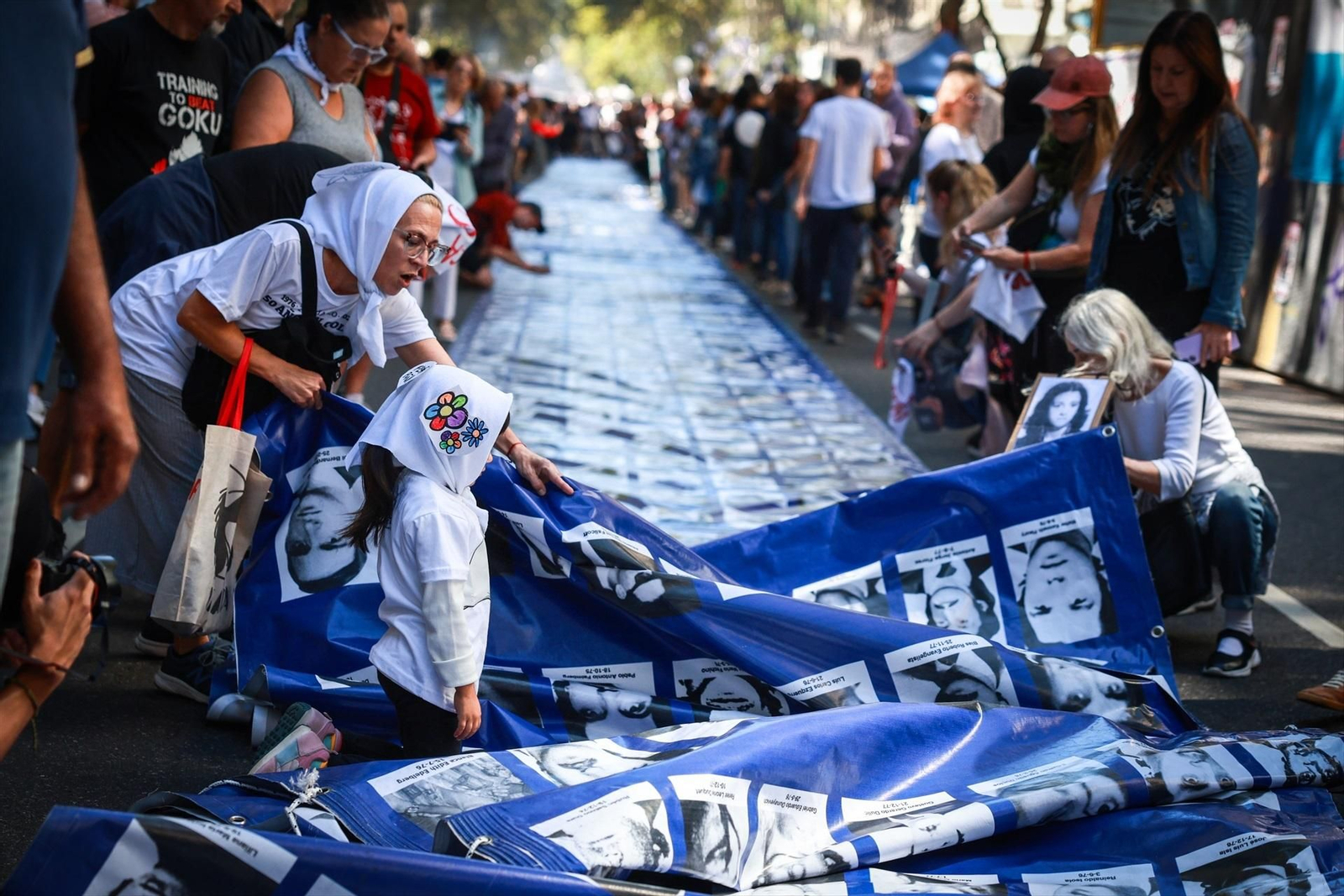 EuropaPress_7392310_24_march_2026_argentina_buenos_aires_marina_and_her_daughter_search_banner
