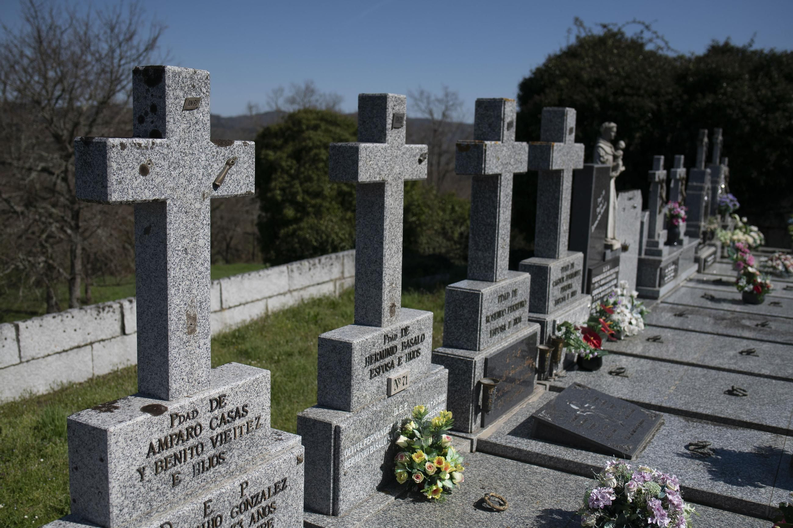 Galería | Así se encuentran los cementerios de Ourense tras ser saqueados